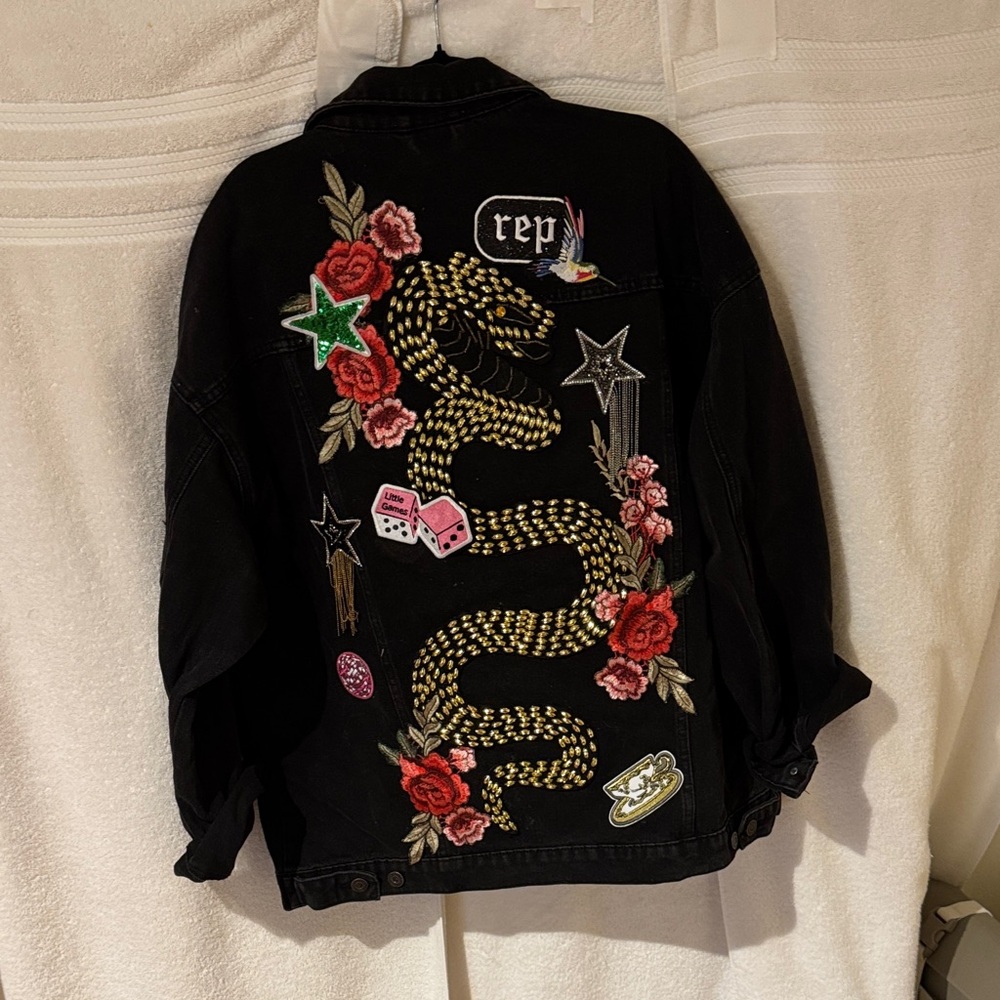 Taylor Swift FANS Bling Custom Made Black Denim Jacket For The ERAS CONCERT. PC1 - Picture 6 of 10